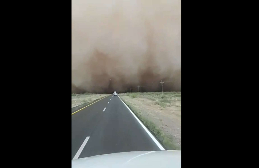 Dejan intensas tolvaneras visibilidad nula en carretera Jaurez-Chihuahua