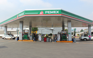 Litro de gasolina en 12 pesos, en Ju&aacute;rez 14.64