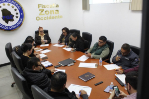 Se reunen en conversatorio personal de Fiscal&iacute;a