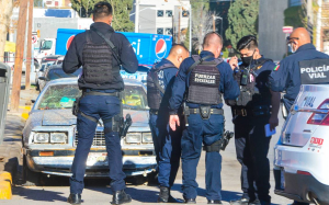Resguardan elementos polic&iacute;acos funeral de familia asesinada en Parral