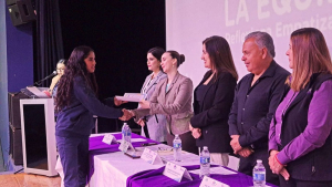 Se grad&uacute;an estudiantes del programa 1, 2, 3 por la equidad