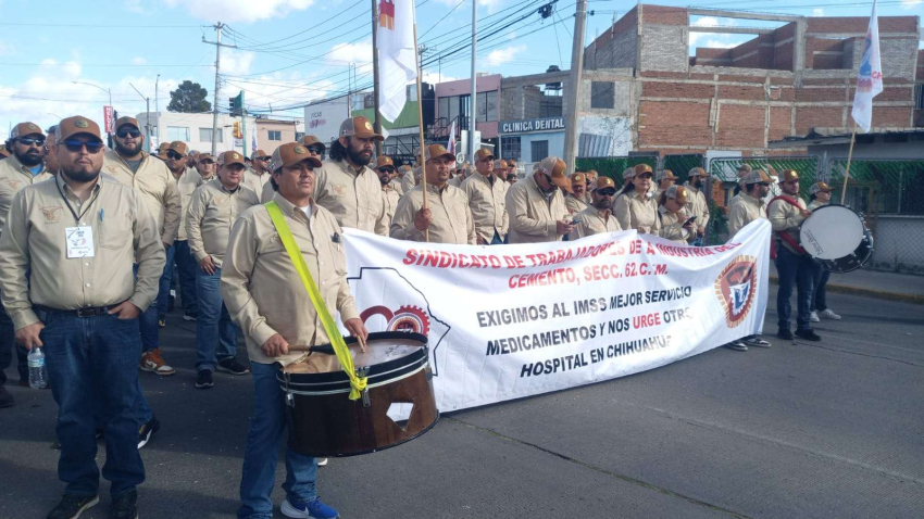 Celebran con desfile del Día del Trabajo con participación de sindicatos