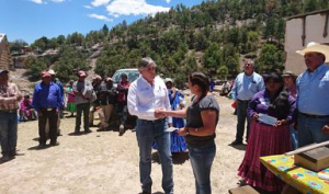 Presidencia y Gobierno estatal entregan apoyo a productores locales