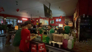 Celebran chihuahuenses en bares y restaurantes el apoyo a M&eacute;xico