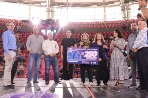 Re&uacute;nen campa&ntilde;a "Chamarron"  7 mil prendas para la Sierra Tarahumara