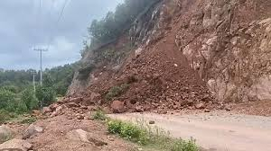 Se Desmorona cerro en Ocampo, precauci&oacute;n