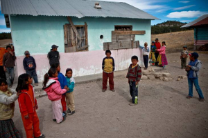 Convocan a la colecta de ropa y juguetes para ni&ntilde;os de la Sierra Tarahumara