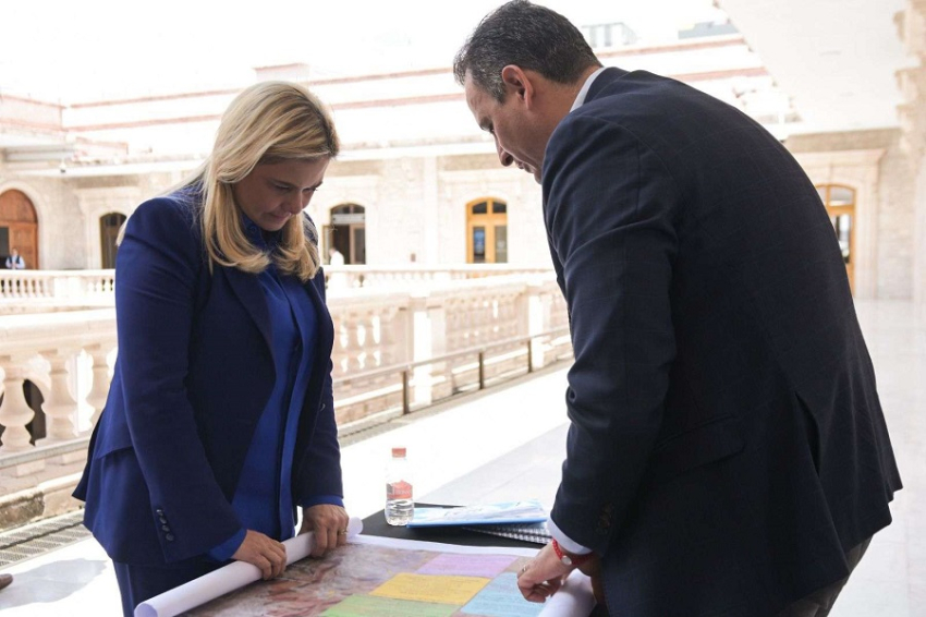 Analiza Gobernadora y empresarios proyecto de semaforización