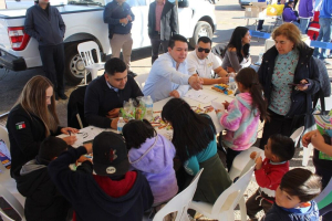 Convive Gobernadora con Cuauhtemenses en mega posada