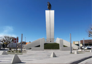 Encuentran a hombre sin vida en el monumento a Cuauht&eacute;moc