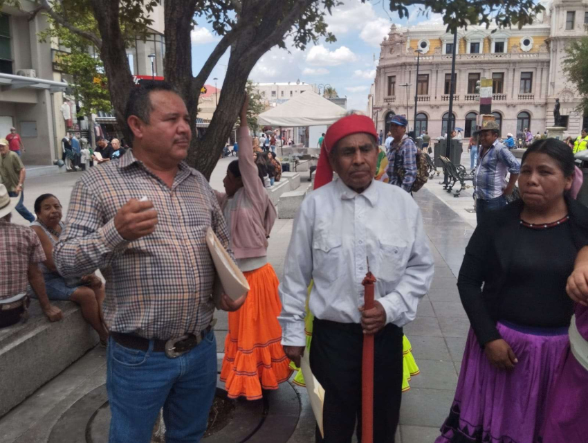 Denuncian tarahumaras usurpación de funciones