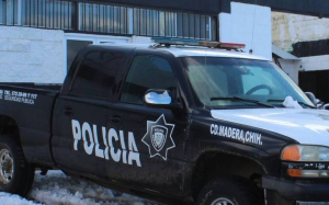 Estatales catean domicilios en ciudad Madera