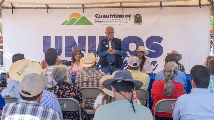Beto Perez entrega apoyo a campesinos