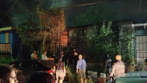 Vecinos sofocan fuego en casa-habitaci&oacute;n en la colonia Sierra Azul