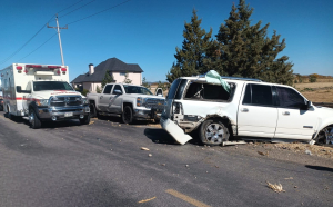 Polic&iacute;a Vial de Rubio atiende volcadura en el Campo Menonita 105; una persona resulta lesionada