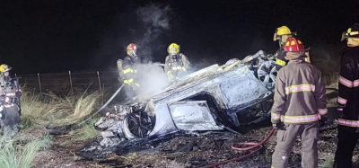 Aparatoso accidente termina incendiando el vehículo en Rubio
