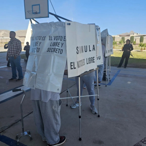 Votaron 744 presos, INE resguardar&aacute; boletas