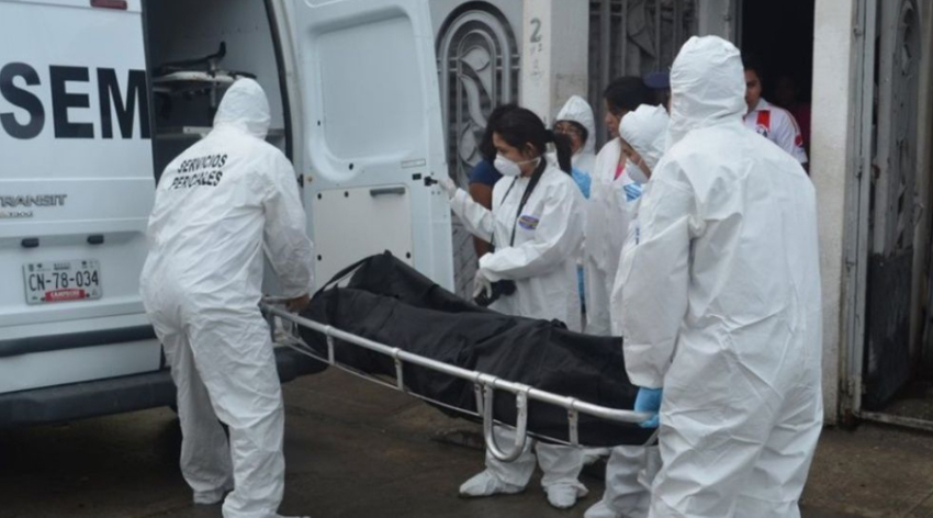 Fallece mujer en campo menonita, volcó su vehículo