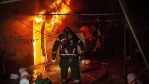 Voraz incendio consume vivienda menonita