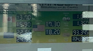 Baja el d&oacute;lar a $18.20 en casa de cambio Camnosa