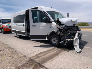 Accidente en la carretera Cuauht&eacute;moc deja a tres mujeres lesionadas