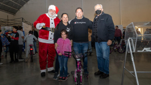 Presidencia municipal festeja navidad con ni&ntilde;os de la Emiliano Zapata