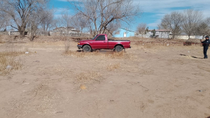 Encuentran a ejecutado al interior de pick up
