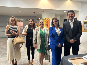 Con desayuno reciben a diputados de la 68 Legislatura