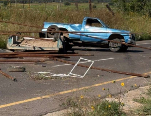 Mueren 2 menores y un adulto en accidente en carretera a La Junta