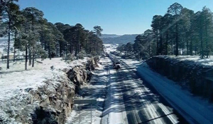 Siguen cerrados varios  tramos carreteros por la nieve en la regi&oacute;n noroeste