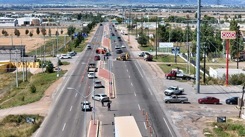 AVISO A CONDUCTORES⚠️ Realizan trabajos para instalación de semáforo en el periférico Gómez Morín y Centauro del Norte
